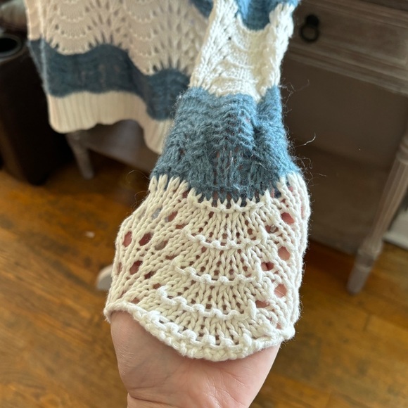 Sun & Shadow Open-Knit Off The Shoulder Stripe Sweater – Medium - Picture 3 of 6